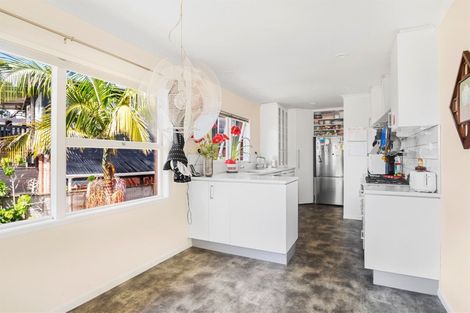 Photo of property in 26 Jade Avenue, Pakuranga Heights, Auckland, 2010