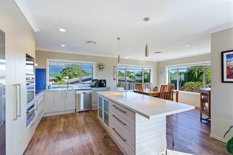 Photo of property in 12 Simpson Crescent, Raumati Beach, Paraparaumu, 5032