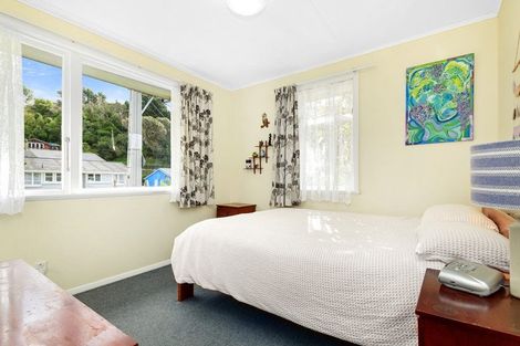 Photo of property in 188 Sievers Grove, Cannons Creek, Porirua, 5024