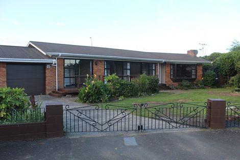 Photo of property in 6 Brough Place, St Andrews, Hamilton, 3200