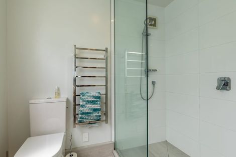 Photo of property in 40 Gill Avenue, Te Atatu Peninsula, Auckland, 0610