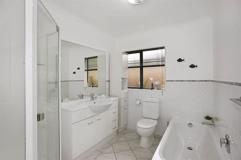 Photo of property in 10 Avonlea Lane, Pukekohe, 2120