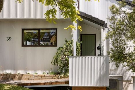 Photo of property in 39 Westwood Street, Bellevue, Tauranga, 3110