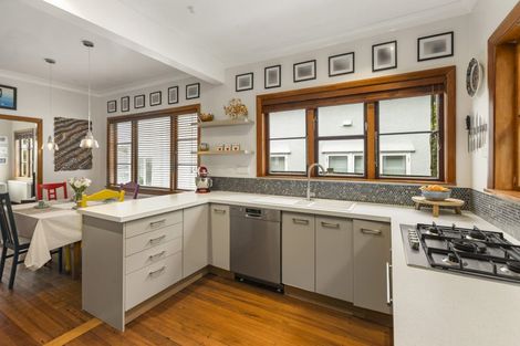 Photo of property in 9 David Crescent, Karori, Wellington, 6012