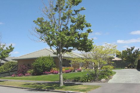 Photo of property in 4 Ronald George Place, Parklands, Christchurch, 8083
