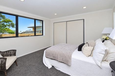 Photo of property in 33 Saralee Drive, Manurewa, Auckland, 2105