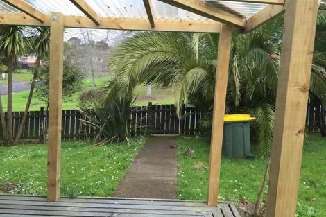 Photo of property in 96 Reynella Drive, Massey, Auckland, 0614