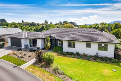 Photo of property in 5 Moss Lane, Raumati Beach, Paraparaumu, 5032