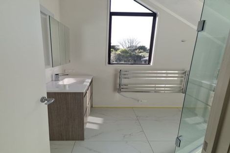 Photo of property in 2/37 Alexander Avenue, Torbay, Auckland, 0630