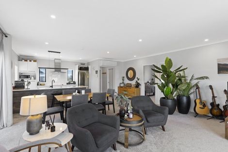 Photo of property in 35 Gimson Street, Solway, Masterton, 5810