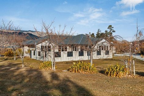 Photo of property in 18 Pisa Moorings Road, Mount Pisa, Cromwell, 9383