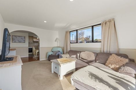 Photo of property in 2/2 Mchaffies Place, Wainoni, Christchurch, 8061