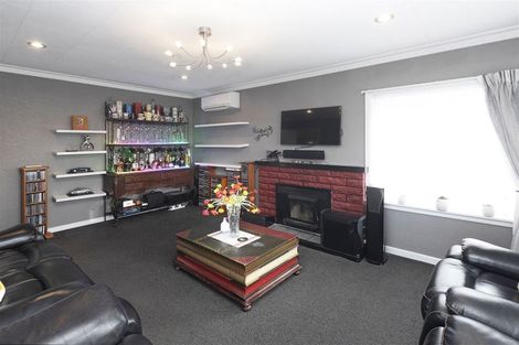 Photo of property in 8 Wildwood Avenue, Wainoni, Christchurch, 8061