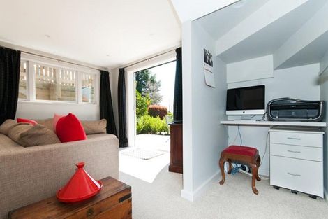 Photo of property in 3 Hereworth Grove, Havelock North, 4130