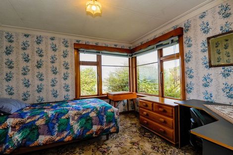 Photo of property in 19 Seaview Terrace, Kew, Dunedin, 9012