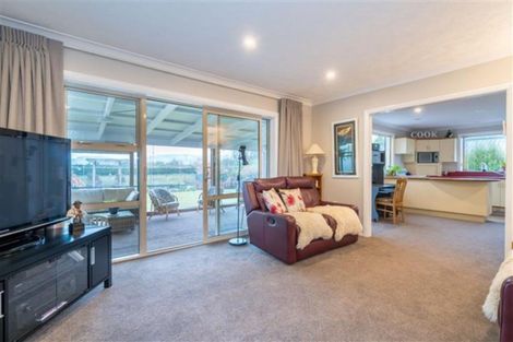 Photo of property in 27 Soper Road, Mosgiel, 9024