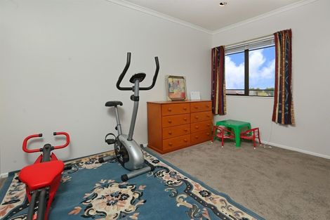 Photo of property in 30 Carnelian Court, Westgate, Auckland, 0614
