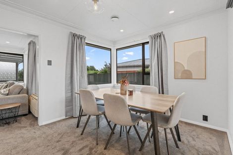 Photo of property in 16 Esk Place, Mosgiel, 9024