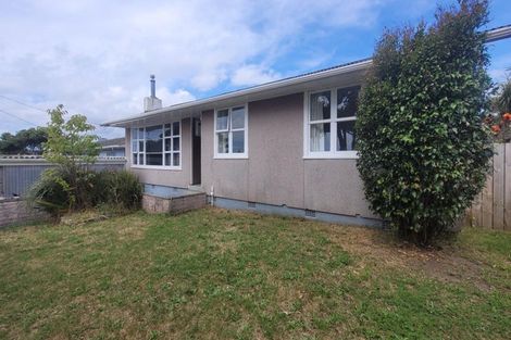 Photo of property in 25 Sievers Grove, Cannons Creek, Porirua, 5024