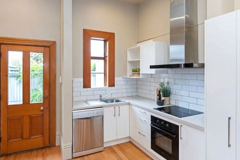 Photo of property in 32 Leitch Street, Somerfield, Christchurch, 8024