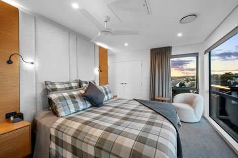 Photo of property in 5e Pierce Road, Milford, Auckland, 0620