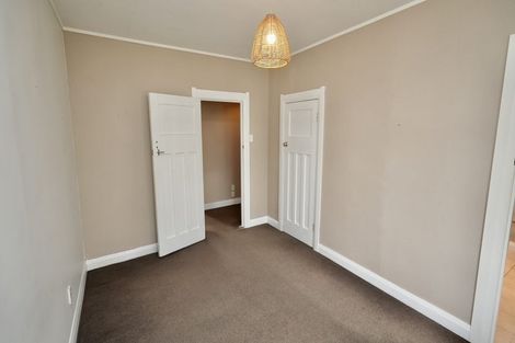 Photo of property in 27 Milverton Avenue, Hokowhitu, Palmerston North, 4410