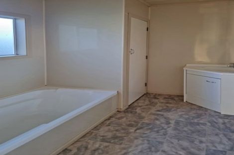 Photo of property in 28 Princess Street, Martinborough, 5711