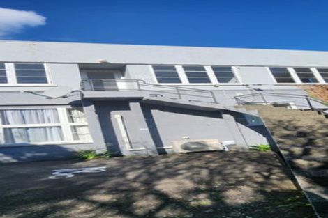 Photo of property in 18 Collins Avenue, Tawa, Wellington, 5028