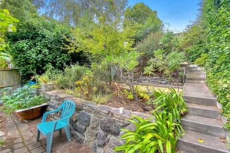 Photo of property in 1 Menlo Terrace, Mount Pleasant, Christchurch, 8081