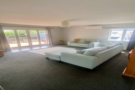 Photo of property in 73a Awaroa Road, Helensville, 0800