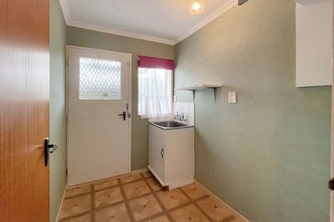 Photo of property in 5 Chertsey Court, Roslyn, Palmerston North, 4414