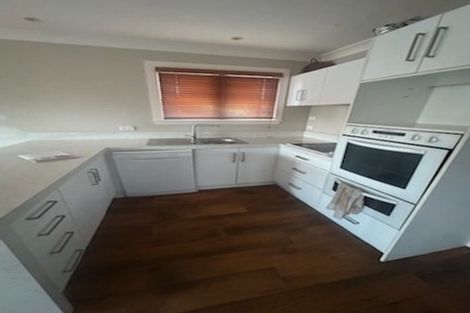 Photo of property in 18 Dalgliesh Avenue, Forest Lake, Hamilton, 3200
