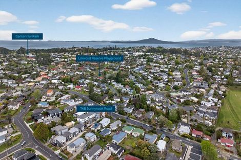 Photo of property in 2/74 Sunnynook Road, Sunnynook, Auckland, 0620