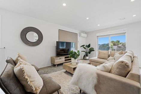 Photo of property in 7a Sailfish Drive, West Harbour, Auckland, 0618