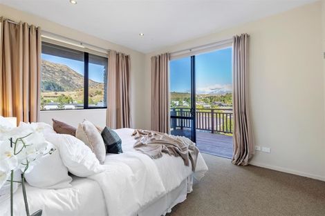 Photo of property in 42 Rere Road, Lake Hayes, Queenstown, 9304