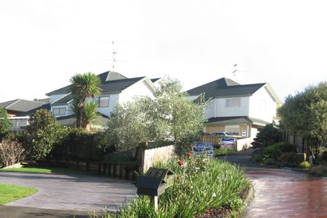 Photo of property in 1/33 Stewart Gibson Place, Manurewa, Auckland, 2105