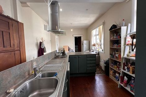 Photo of property in 42 Pirie Street, Mount Victoria, Wellington, 6011