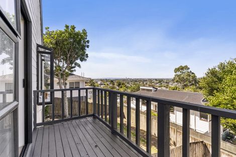 Photo of property in 2/24 Thalia Place, Totara Vale, Auckland, 0629