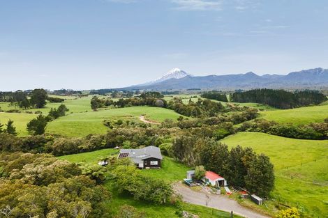 Photo of property in 1389 Carrington Road, Hurworth, New Plymouth, 4371