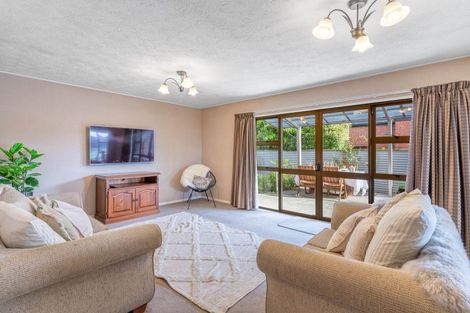 Photo of property in 74 Mackenzie Street, Winton, 9720