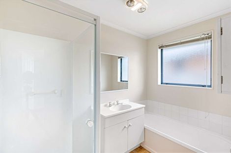 Photo of property in 20 Waitoa Street, Waiuku, 2123