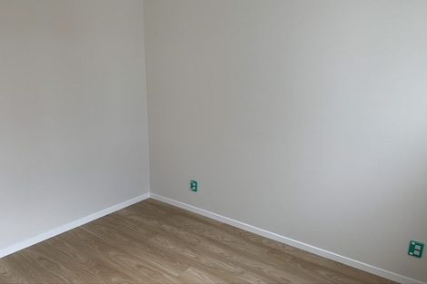 Photo of property in 5a Tawa Road, Te Atatu Peninsula, Auckland, 0610