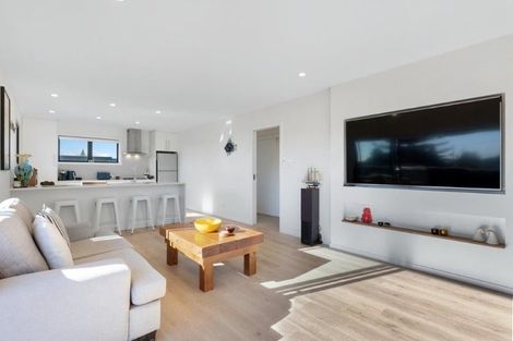 Photo of property in 1046b Papamoa Beach Road, Papamoa Beach, Papamoa, 3118