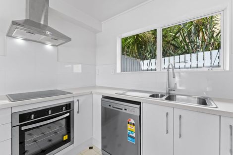 Photo of property in 130h Lakeside Drive, Orewa, 0931