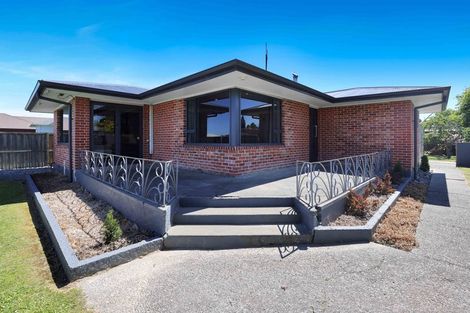 Photo of property in 64 Mcmurdo Street, Tinwald, Ashburton, 7700