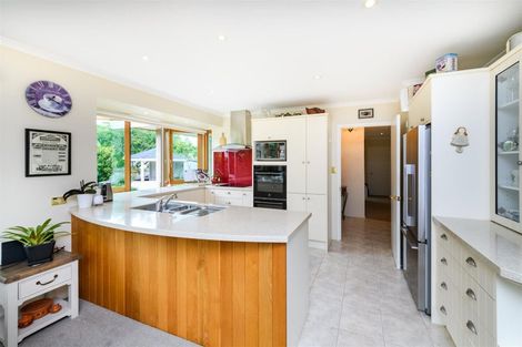 Photo of property in 11 Wanganui Road, Marton, 4710