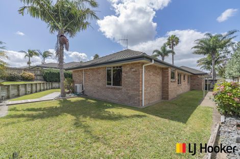 Photo of property in 33 Parkhaven Drive, Rosehill, Papakura, 2113