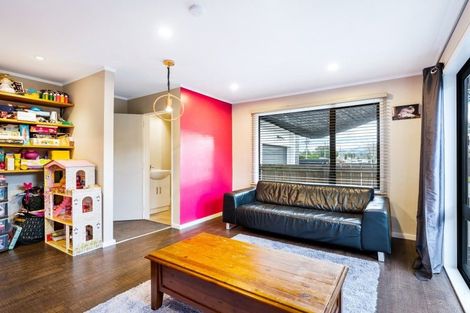 Photo of property in 10 Whitley Avenue, Ebdentown, Upper Hutt, 5018