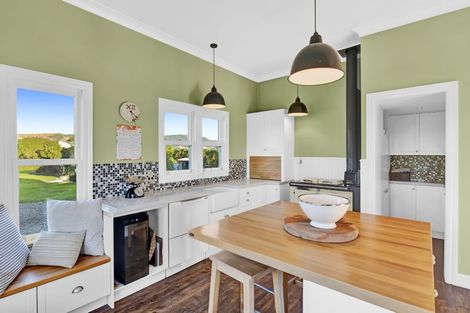 Photo of property in 47 Sandown Road, Te Horo Beach, Otaki, 5581