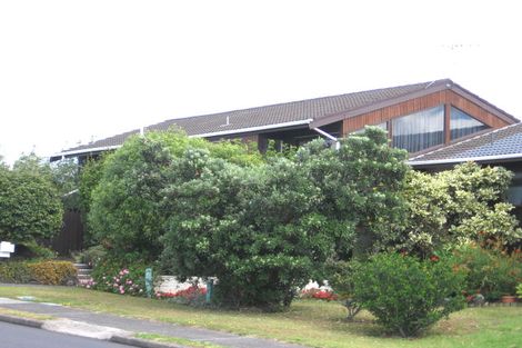 Photo of property in 2/9 Nigel Road, Browns Bay, Auckland, 0630